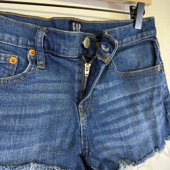 GAP Blue Jean Shorts with Distressed Hem Women's Size 26P 3" Short‎ - Picture 6 of 9